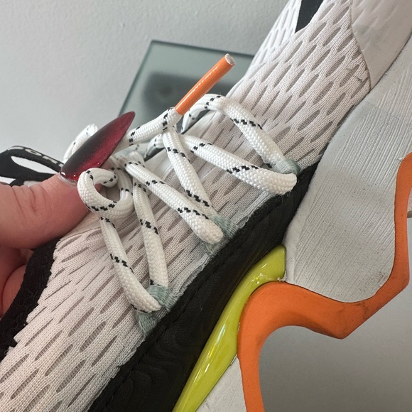 Sorel Women’s White and Black Sneakers, Size: 7 - Picture 6 of 10